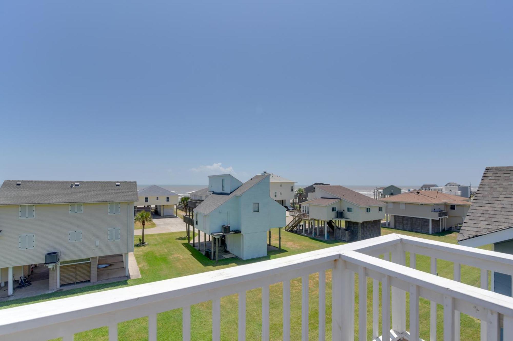 Galveston Townhome With Balconies Walk To Beach! Экстерьер фото