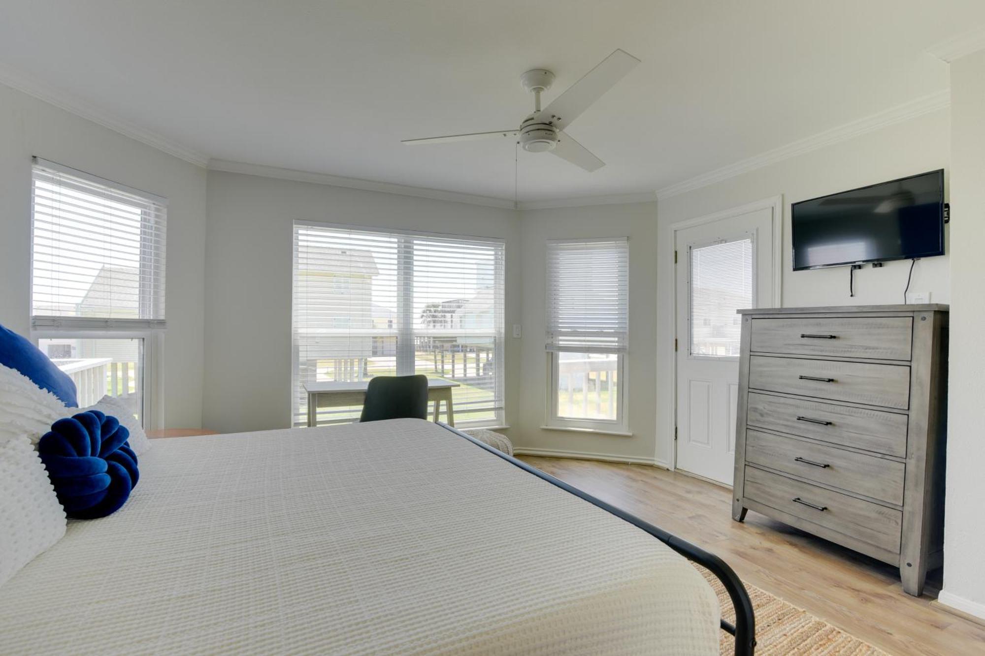 Galveston Townhome With Balconies Walk To Beach! Экстерьер фото